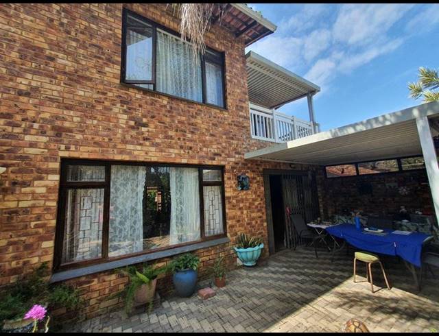 3 BEDROOM TOWNHOUSE FOR SALE IN ANERLEY